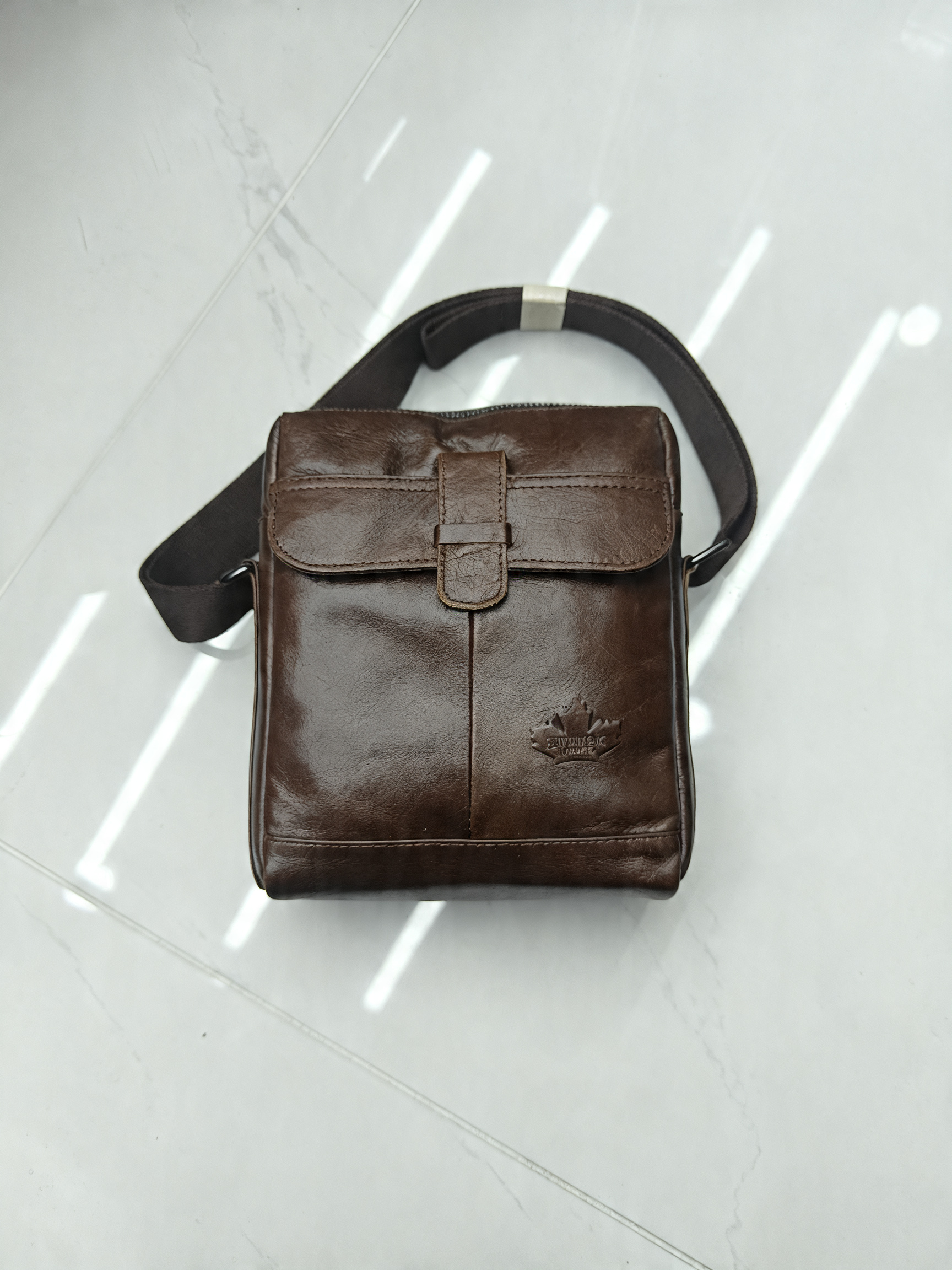 真皮男士单肩包 商务休闲款 头层牛皮详情图3